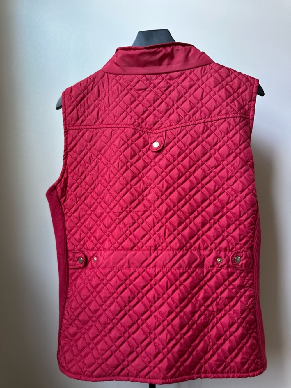 Classic Quilted Red Women's Vest with Zip Pockets - Picture 10 of 12